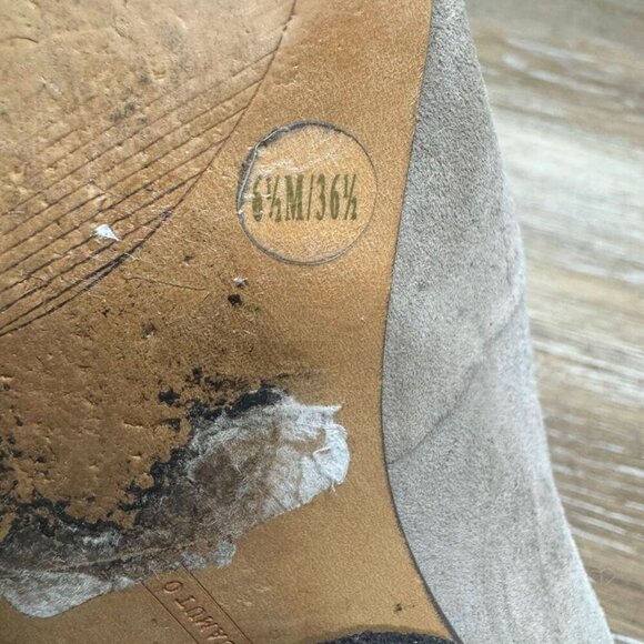 Vince Camuto Rizell Tan Suede Tassel Loafers Women's Size 6.5 - Picture 5 of 6